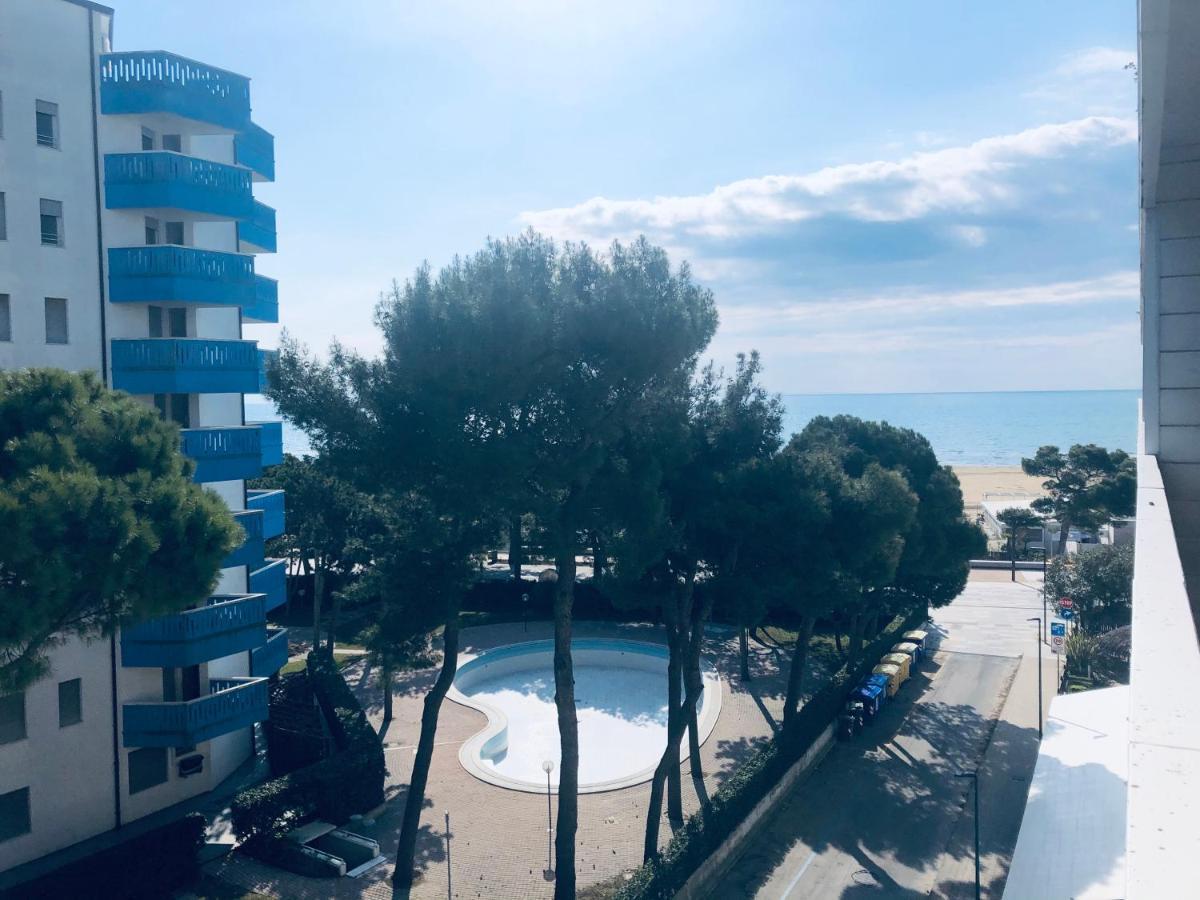 Luna 4 - 176 Lejlighed Lignano Sabbiadoro Eksteriør billede